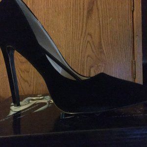 Black Velvet 7" Pump Sz 14